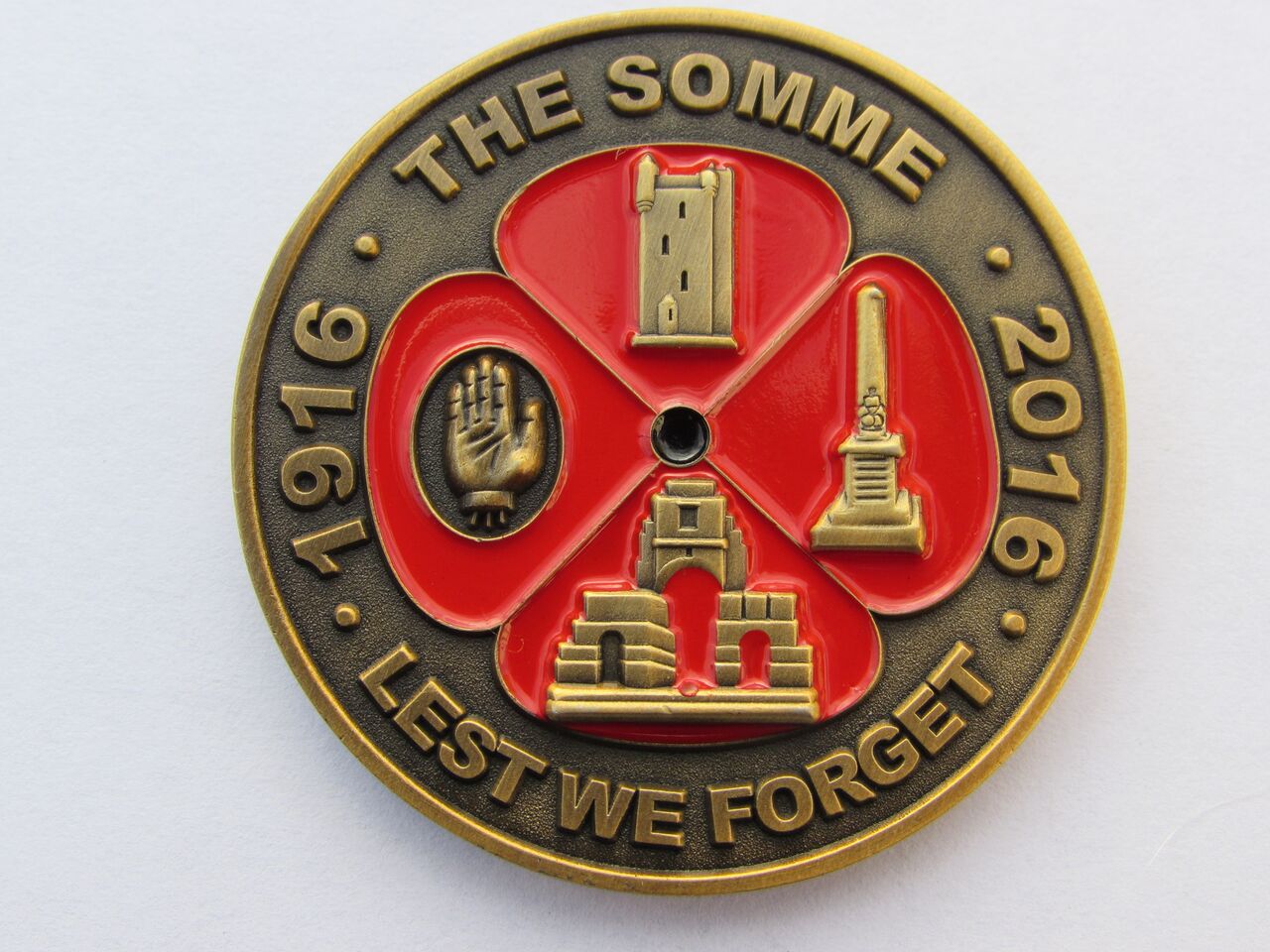 The coin contains images of Somme tributes including the Ulster
 Tower and the Orange Order memorial